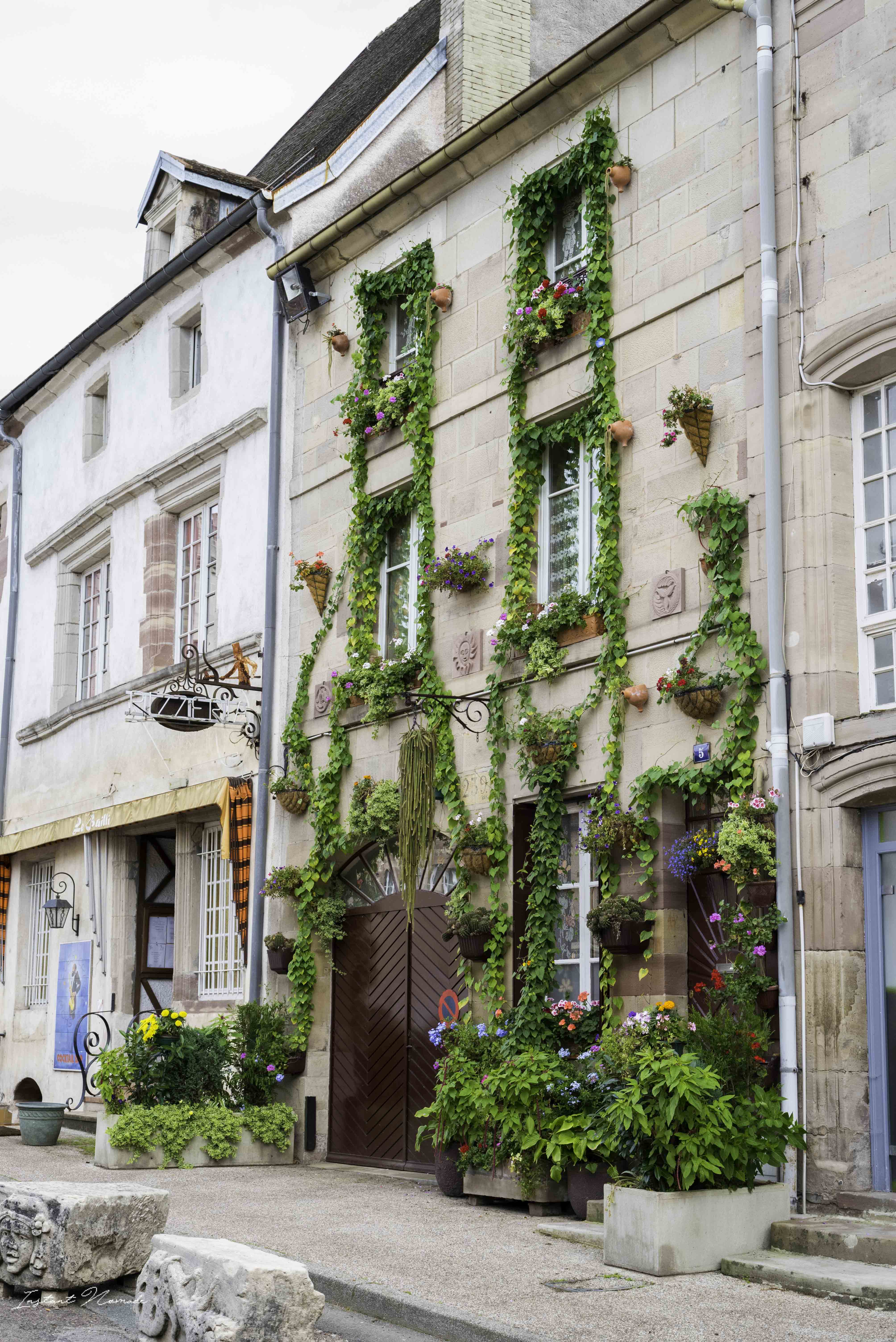 façade fleurie luxeuil les bains vosges du sud